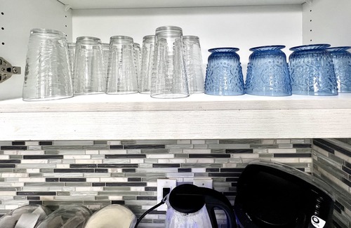 Northwest Edmonton House | ✨Large 5 bedroom home w/ parking / wifi / yard