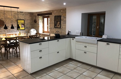 Caylus House | Large 5 Bedroom House in Parisot, Tarn et Garonne with 15m Pool