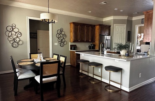 Wellborn House | Large 5 Bedroom Custom Home in Aggie-land, Fantastic location