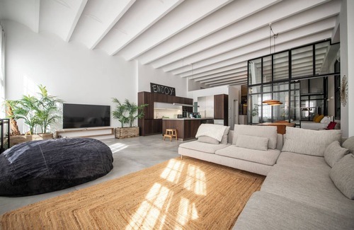 El Parc i la Llacuna del Poblenou Apartment | Large 5 Bedrooms Apartment in Poblenou - You Stylish
