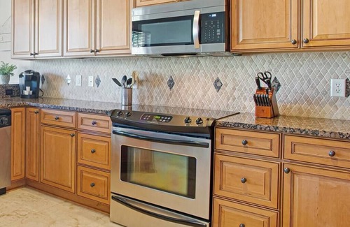 Villa Lago House | Large 5-BR in golf and beach resort - 2 golf carts