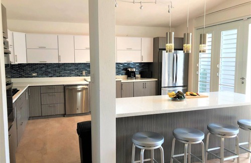 Dorado del Mar House | Large 5BR House, Pool, A/C, Solar/Tesla Batteries, 5 Min Walk to Dorado Beach!