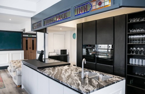 York House | Large 6 bed house for large groups within walking distance to York City Centre
