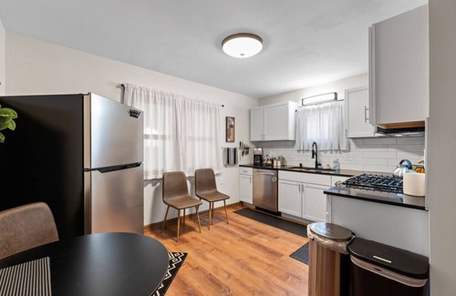 Bay View House | Large 6 BR House | Bay View, MKE