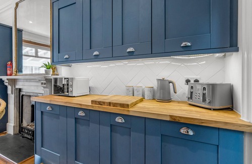 Norwich House | Large 6BR house | sleep 12 |Great views | Netflix | 500mps Wifi