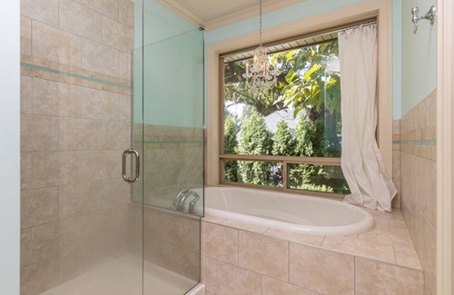 Chilliwack Proper Village West House | Large 7 bed home on half acre lot 2 min from downtown.