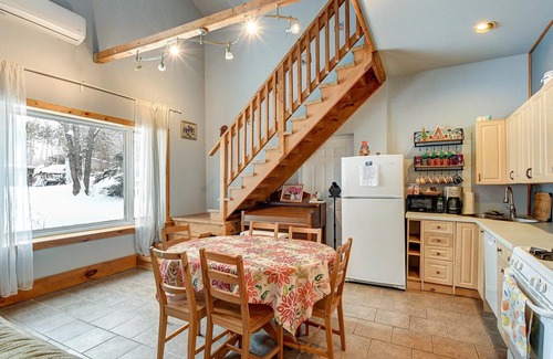 Marmora and Lake Cottage | Large 9-acre retreat for families and friends in the woods with wood-fired sauna