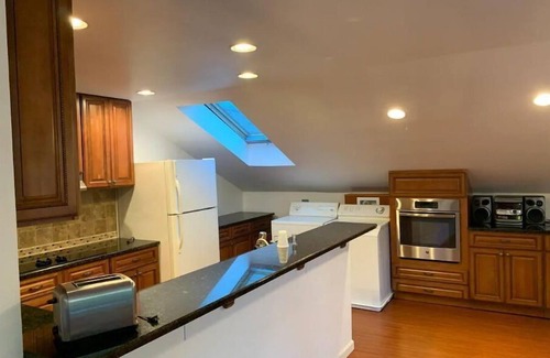 Hibernia Apartment | Large 900 sf luxury property in the nature