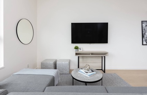 Port Moody Apartment | Large Accessible 2 Bedroom 2 Bathroom apartment