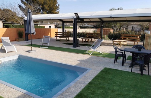 Martigues House | LARGE AIR-CONDITIONED MOBILE HOME NO. 1, 400M FROM THE SEA ON FOOT