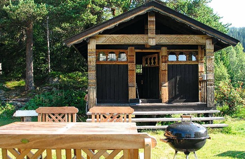 Ofte House | Large and beautiful house on child-friendly and beautiful property.
