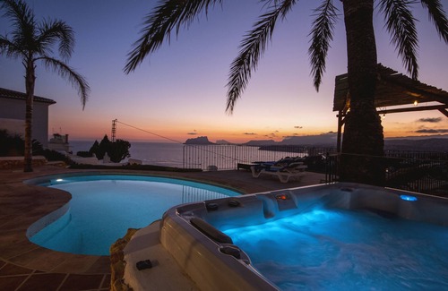 El Portet Villa | Large and comfortable villa in Moraira, on the Costa Blanca, Spain with private pool for 4 persons
