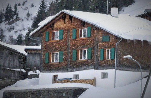 Medel Ski Chalet | Large and cosy family chalet in a hamlet, 15' from Disentis