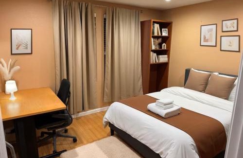 Bayshore Heights Apartment | Large and Cozy Home 3BR 2BA Near SF