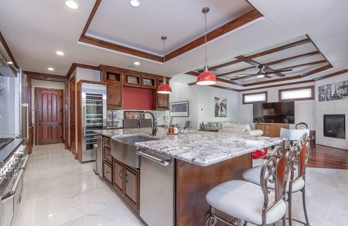 Chestnut House | Large and Luxurious House in Downtown Austin