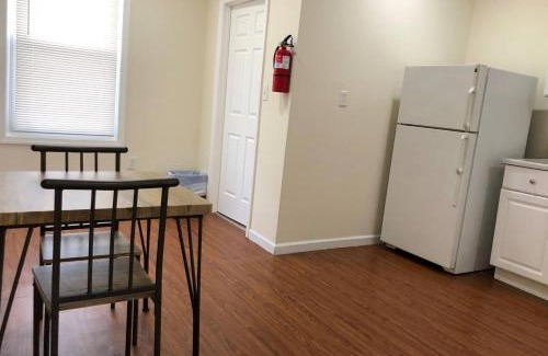 Weequahic Apartment | Large and private 3 bedroom and 1 bathroom apartment near Newark International Airport EWR and New York City