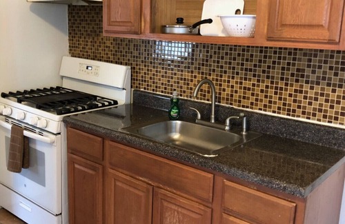 Elizabeth Apartment | Large and private apartment in convenient area sleeps up to 10 people comfortably