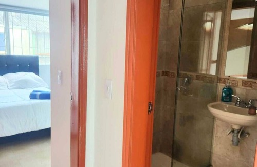 Modelia House | Large and Spacious House Near the Airport: Spa with Sauna and Jacuzzi