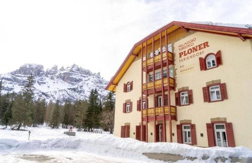 Carbonin Apartment | Large apartment with park view - Ploner Tourist Village