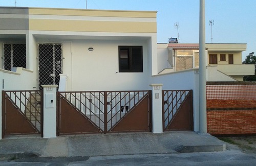 Torre San Giovanni Apartment | Large apartment for 4 people a few steps from the Torre San Giovanni course