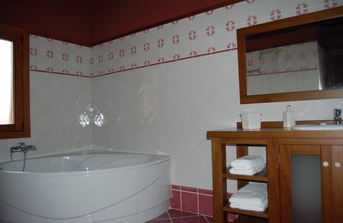 Parres Cottage | Large apartment in pretty village near Cangas de Onis and Picos de Europa