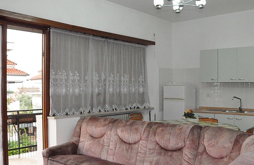 Gianola Apartment | Large apartment for 8 people. in the house Fiorita 2nd floor 10min walk to the sea