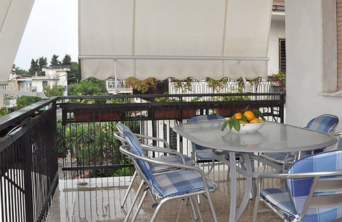 Gianola Apartment | Large apartment for 8 people. in the house Fiorita 2nd floor 10min walk to the sea