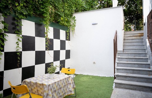 Maggiolina Apartment | Large apartment in villa, two bathrooms, private garden- central area of Milan