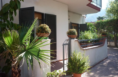 San Sebastiano al Vesuvio Apartment | Large apartment near Naples, Vesuvio, Pompei, Capri, Ischia, Amalfi.
