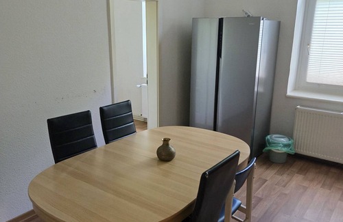 Zeitz Apartment | Large apartment with 3 bedrooms, kitchen and washi