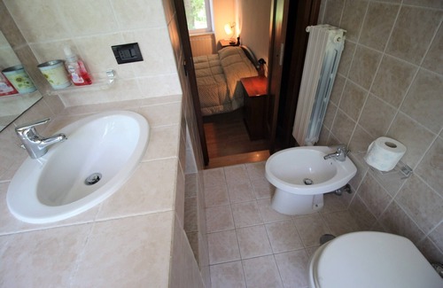 Isoletta Other | Large apartment with shared swimming pool, located in a natural park, Rome 100 km