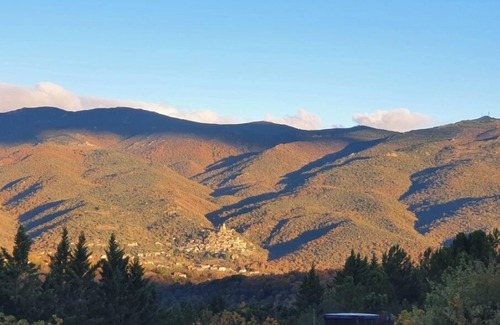 Marquixanes Villa | Large atypical villa, in the heart of nature, between sea and mountains, at the foot of the Canigou mountains