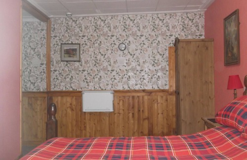 Glenurquhart House | Large B&B suite at Steading Highland Glen Lodge