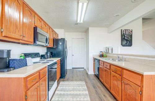 Southaven House | Large Backyard Peaceful Home in Southaven!