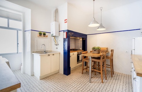 Principe Real Apartment | Large Bairro Alto C up to 22guests by Central Hill