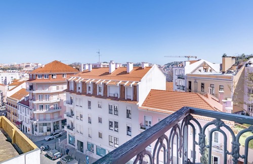 Principe Real Apartment | Large Bairro Alto C up to 22guests by Central Hill