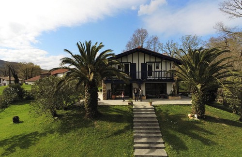 Urrugne House | Large Basque house completely renovated facing the Rhune 10 min St-Jean-de-Luz