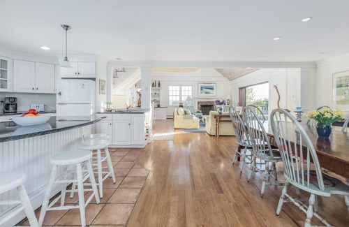 Polpis House | Large beautiful home near Quidnet BeachnASSIST WITH CAR FERRY RESERVATIONS
