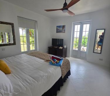 Cap Estate Bed & Breakfast | Large Beautiful Villa with Ocean Views and private pool - 3 Bedroom Listing
