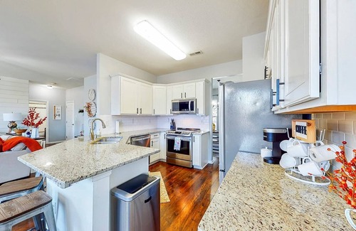 Indian Trail House | Large Beautifully decorated Cozy Family Home - Pet Friendly - Near Charlotte