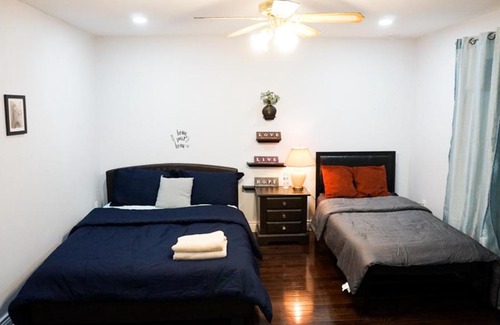 Argyle House | Large bedroom near Downtown London, Fanshawe College