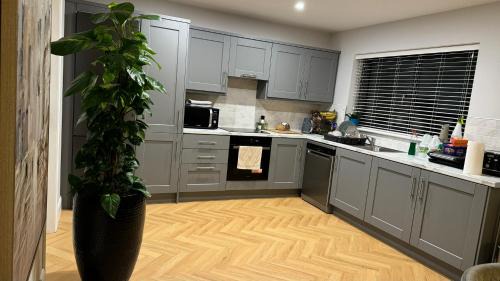 County Cork House | Large bedroom near to the center