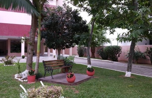 Ingleses Centro Apartment | LARGE APARTMENT NEAR 400M FROM THE BEACH