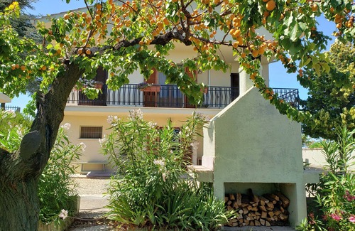 Montefiore dell'Aso House | Large, bright, airy 3 bedroom house with amazing panorama views