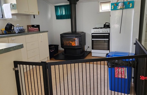 Happy Valley House | Large Budget Beach Housen70m walk to the beach.nModern Clean AmenitiesnFenced