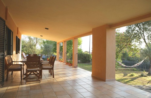Torre di Bari House | Large Bungalow, big garden & endless beaches! Casa Lobina/Sunrise Terrace
