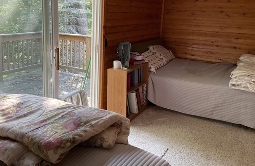Moorestown Cabin | Large Cabin in The Woods