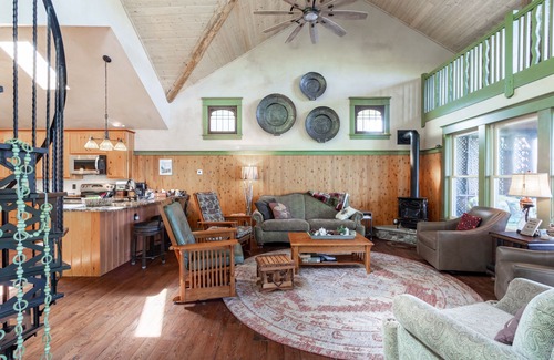 Crosslake Cabin | Large Cabin with Sandy Beach Lakefront on Whitefish Chain and lakeview Hot tub!