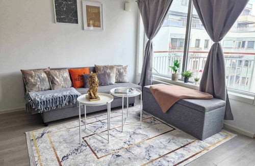 Gronland Apartment | Large Central Apartment in Gated Community - 3 Bedrooms - Up to 7 Guests