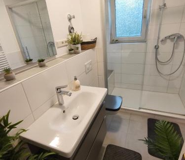 Humboldt - Gremberg Apartment | Large Central Apartment - MODERN & Fully Equipped - near fair